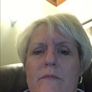 Meet your Posher, Laurie